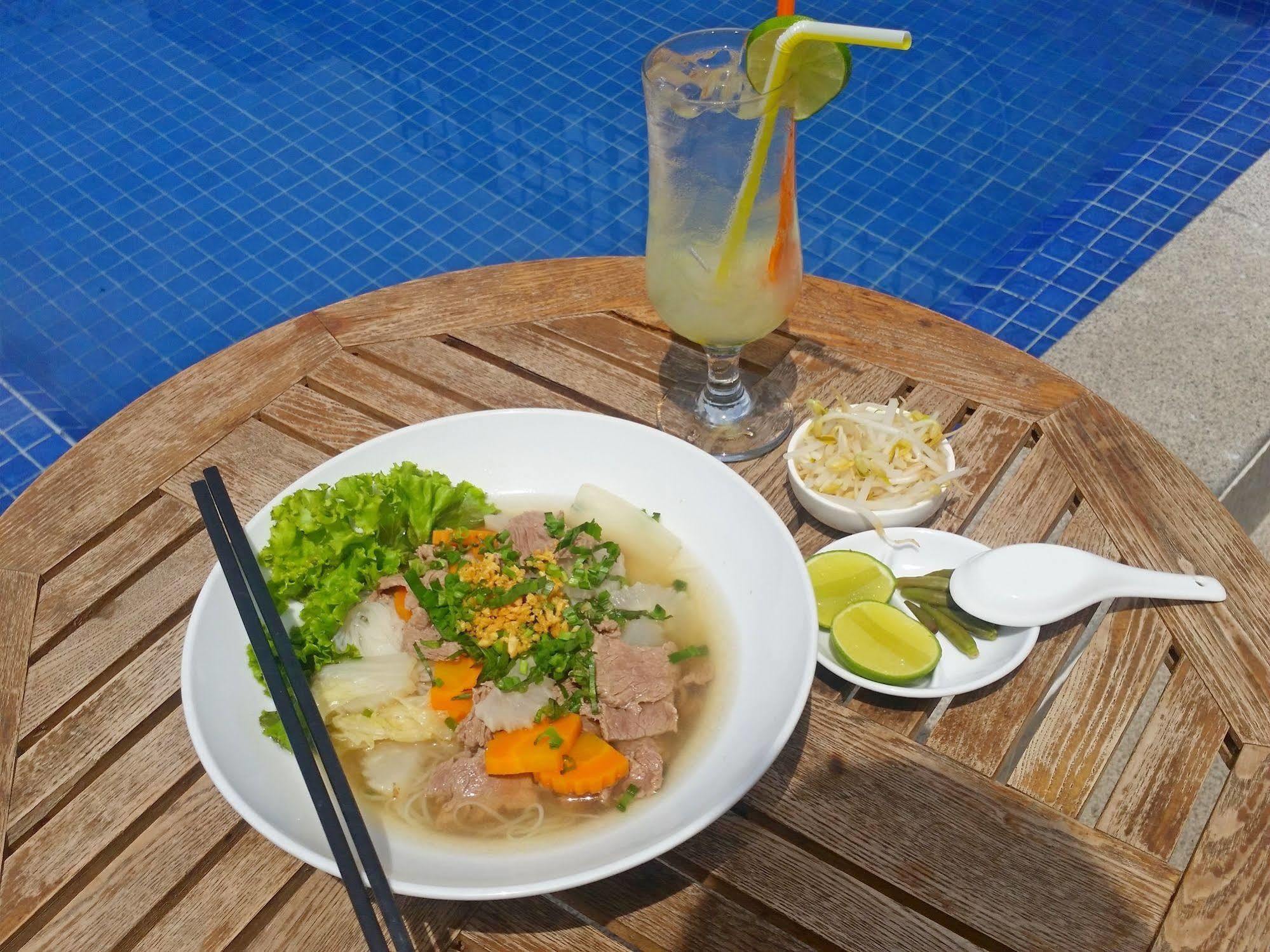 Number 9 Hotel Phnom Penh Exteriör bild