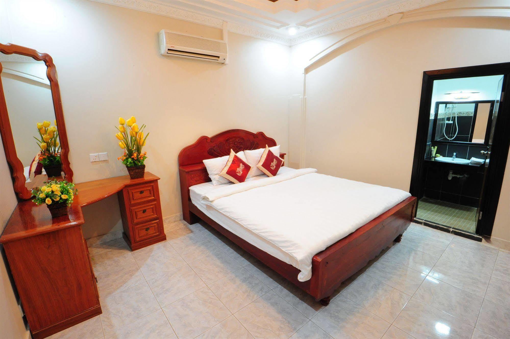 Number 9 Hotel Phnom Penh Exteriör bild