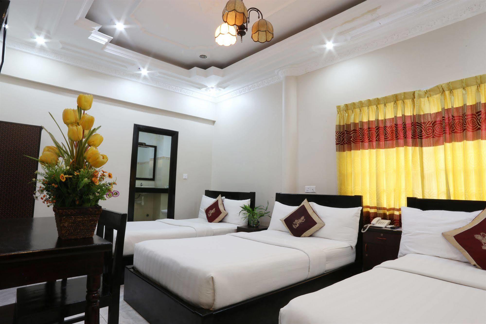Number 9 Hotel Phnom Penh Exteriör bild