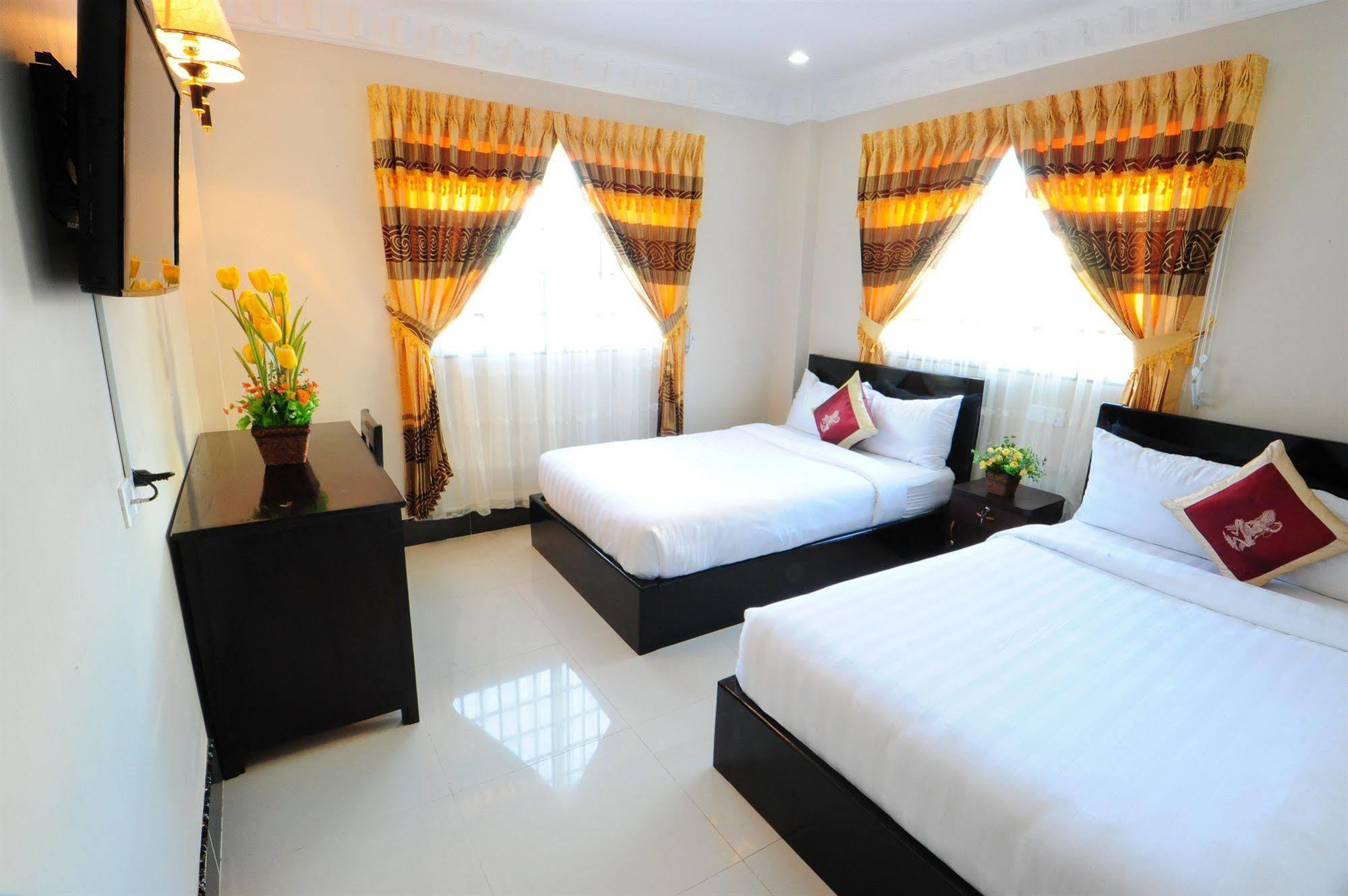 Number 9 Hotel Phnom Penh Exteriör bild